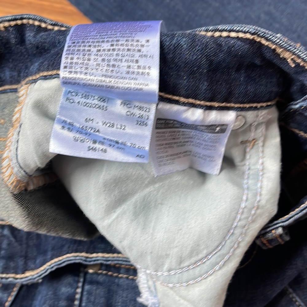 Levi’s | Mid Rise Skinny - Picture 7 of 9